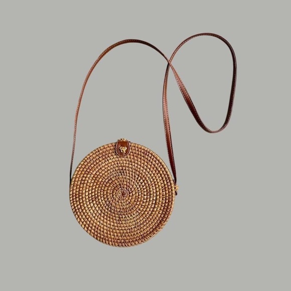 rattan straw wicker round boho crossbody bag - Picture 1 of 8